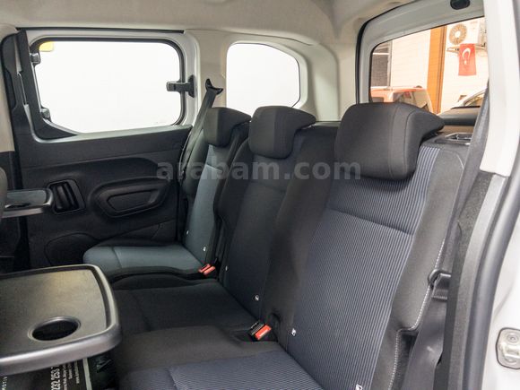 "%0 FAİZ KREDİ"2025 COMBI 1.5 BLUEHDI EASY "TRAMERSIZ"