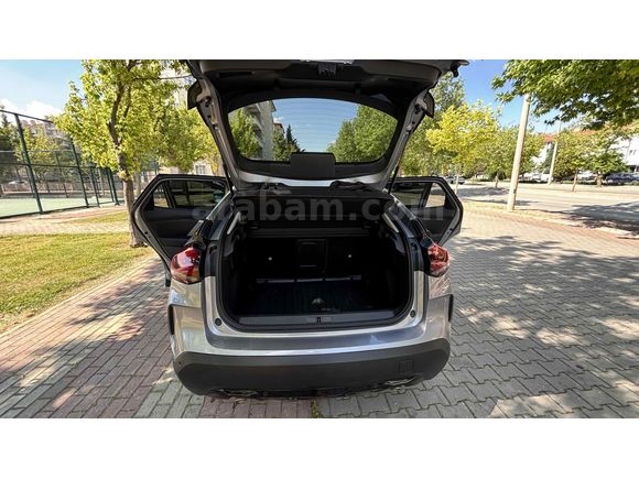 Sahibinden Citroen C4 1.2 PureTech Shine 2023 Model 