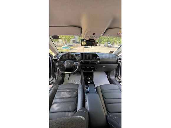 Sahibinden Citroen C4 1.2 PureTech Shine 2023 Model 