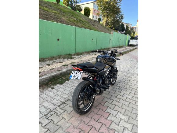 İlk sahibinden temiz kullanılmış ns200 UG