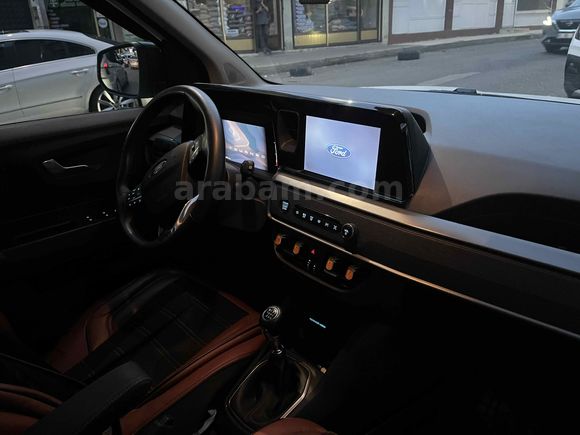 Sahibinden Ford Tourneo Courier 1.5 EcoBlue Titanium 2024 Model 