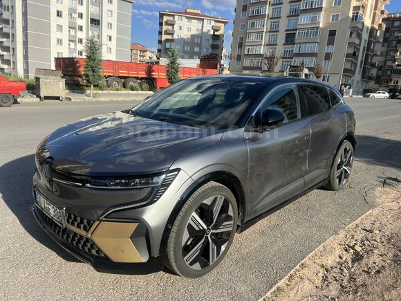 Galeriden Renault Megane E-Tech Iconic 2024 Model Nevşehir