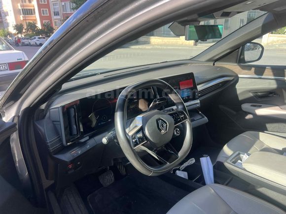 Galeriden Renault Megane E-Tech Iconic 2024 Model Nevşehir