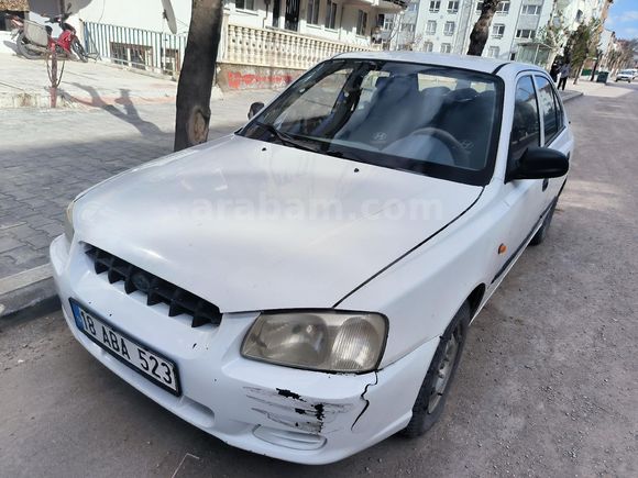 Sahibinden Hyundai Accent 1.3 LS 2001 Model 352.000 km Beyaz son fiyat