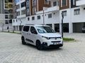 Galeriden Citroen Berlingo 1.5 BlueHDI Feel Bold 2025 Model Van