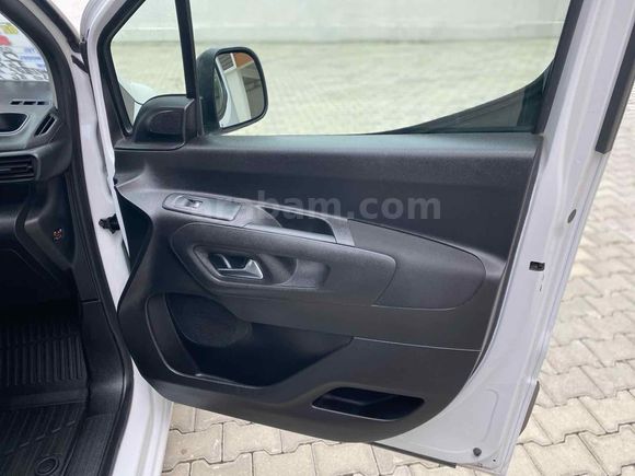 Galeriden Citroen Berlingo 1.5 BlueHDI Feel Bold 2025 Model Van
