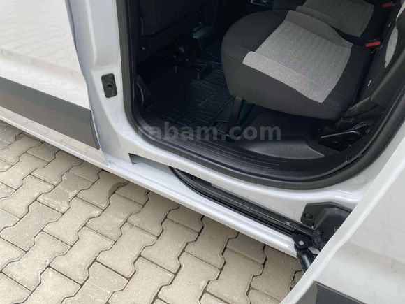 Galeriden Citroen Berlingo 1.5 BlueHDI Feel Bold 2025 Model Van