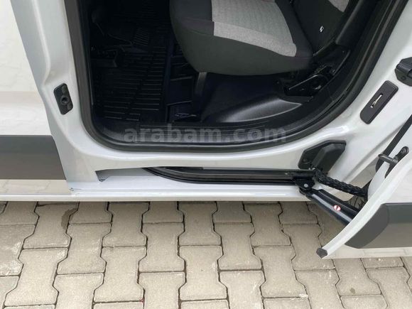 Galeriden Citroen Berlingo 1.5 BlueHDI Feel Bold 2025 Model Van