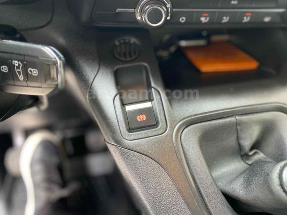 Galeriden Citroen Berlingo 1.5 BlueHDI Feel Bold 2025 Model Van