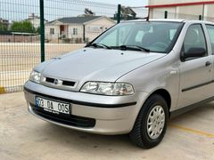 Sahibinden Fiat Palio 1.2 SL 2004       Model.  Hatasız boyasız bakımlı 2.sahibinden güneş yanığı falan yoktur.sol çamurluk lokal boya diğer