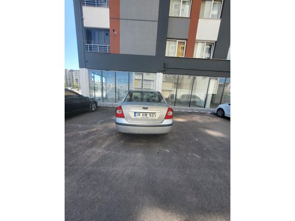 EMEKLİ ASKERİ PERSONELDEN TEMİZ OTOMATİK FORD FOCUS 2