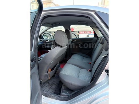 TEMİZ OTOMATİK FORD FOCUS 2