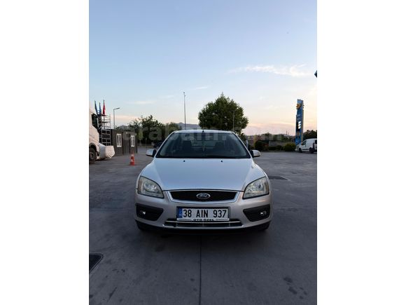 TEMİZ OTOMATİK FORD FOCUS 2