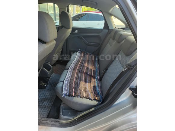EMEKLİ ASKERİ PERSONELDEN TEMİZ OTOMATİK FORD FOCUS 2