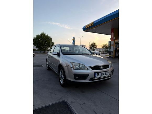 TEMİZ OTOMATİK FORD FOCUS 2