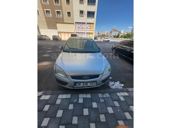 EMEKLİ ASKERİ PERSONELDEN TEMİZ OTOMATİK FORD FOCUS 2