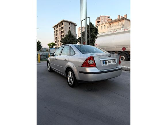 TEMİZ OTOMATİK FORD FOCUS 2