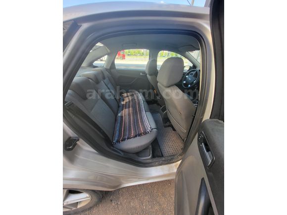 EMEKLİ ASKERİ PERSONELDEN TEMİZ OTOMATİK FORD FOCUS 2