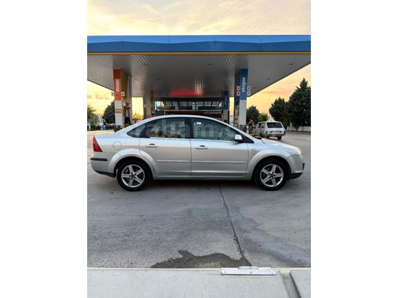 TEMİZ OTOMATİK FORD FOCUS 2