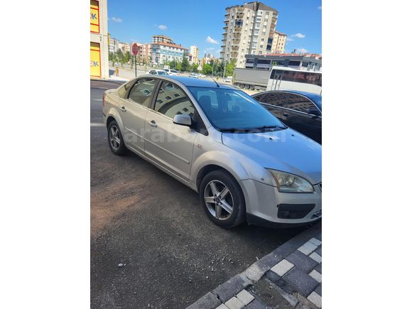 EMEKLİ ASKERİ PERSONELDEN TEMİZ OTOMATİK FORD FOCUS 2
