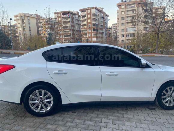 Sahibinden Ford Focus 1.5 EcoBlue Trend X 2023 Model 