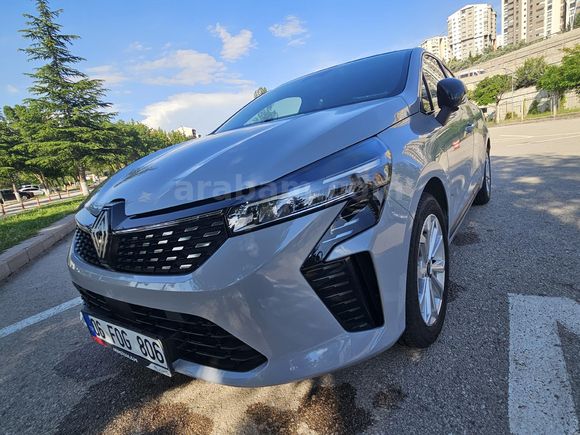 2025 Clio Evolution | 9.000 Km | Kaya Gri | Hatasız | Garantili | Ek Donanımlı