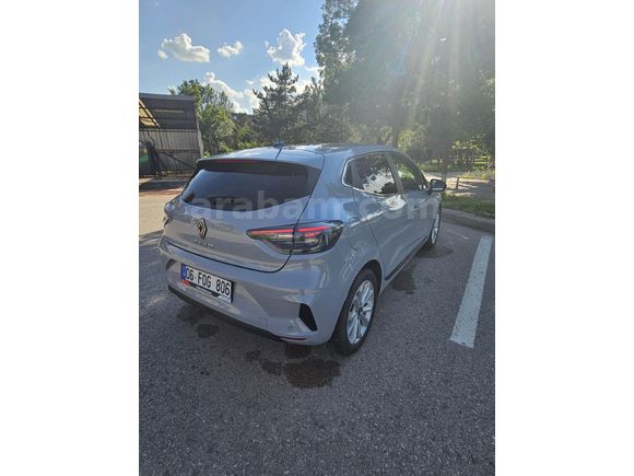 2025 Clio Evolution | 9.000 Km | Kaya Gri | Hatasız | Garantili | Ek Donanımlı