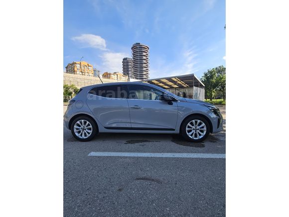 2025 Clio Evolution | 9.000 Km | Kaya Gri | Hatasız | Garantili | Ek Donanımlı