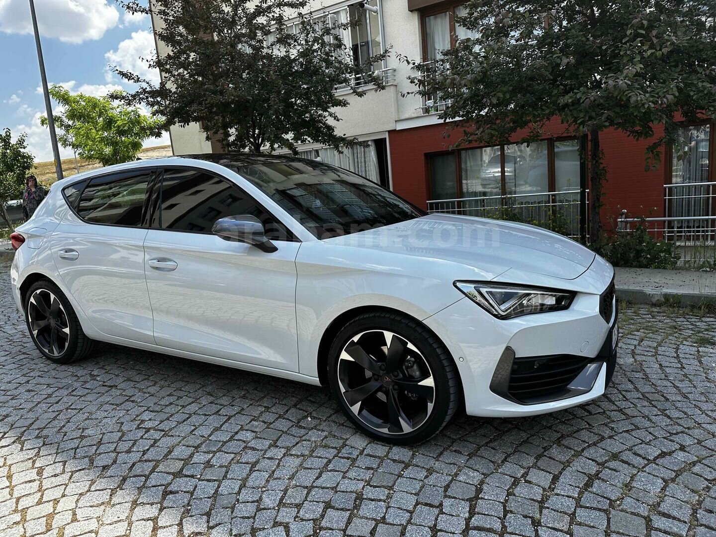 Sahibinden Cupra Leon 1.5 eTSI Standart 2023 Model Ankara 37.000 km Beyaz 3
