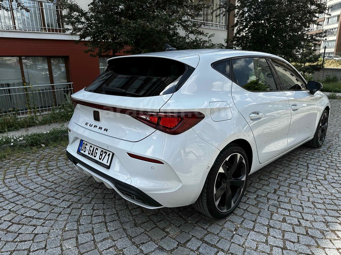 Sahibinden Cupra Leon 1.5 eTSI Standart 2023 Model Ankara 37.000 km Beyaz 5