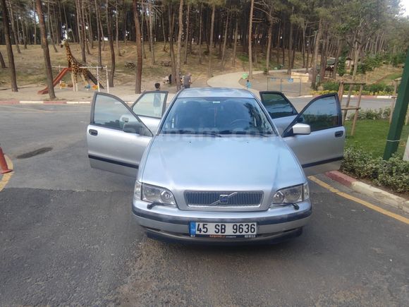 Sahibinden Volvo S40 1.8 2000 Model  Orjinal 