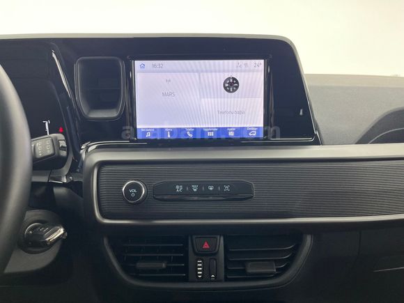otomobil Ford Tourneo Courier 1.5 EcoBlue Deluxe