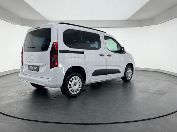 otomobil Opel Combo 1.5 D Essential