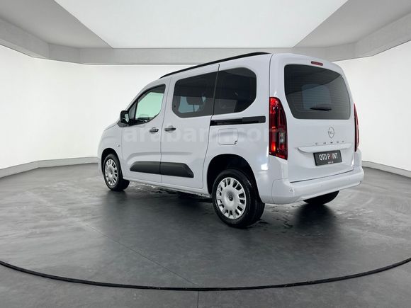 otomobil Opel Combo 1.5 D Essential