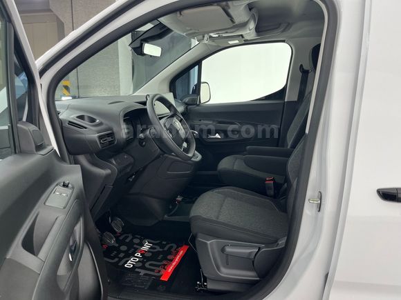 otomobil Opel Combo 1.5 D Essential