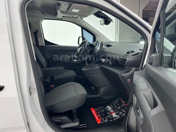 otomobil Opel Combo 1.5 D Essential