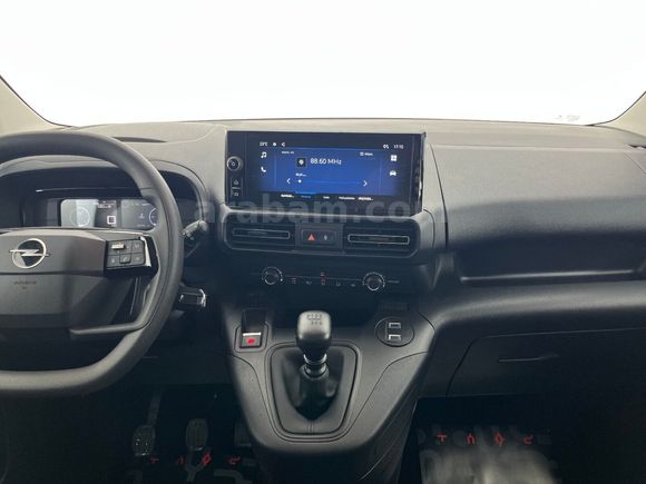 otomobil Opel Combo 1.5 D Essential