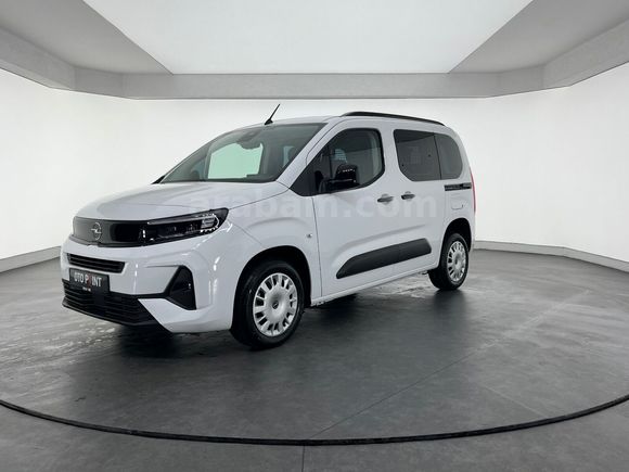 otomobil Opel Combo 1.5 D Essential