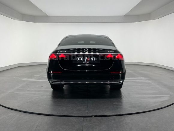 otomobil Mercedes-Benz E Serisi E 220 d Edition 1 Exclusive 4Matic