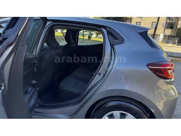 Renault Clio 1.0 TCe Joy 2023 Model İstanbul