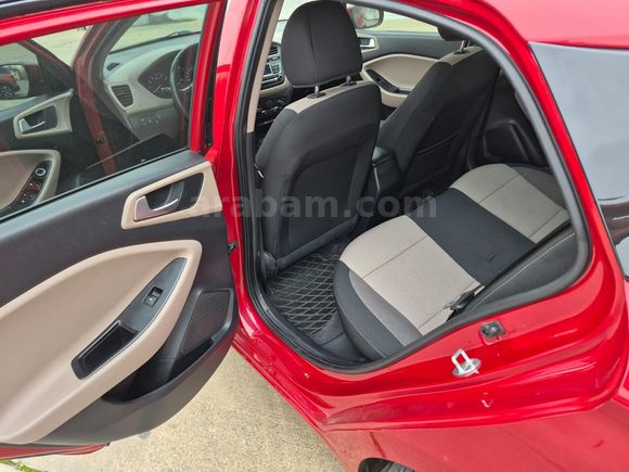 Sahibinden Hyundai i20 1.2 MPI Style 2015 Model