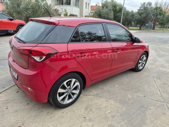 Sahibinden Hyundai i20 1.2 MPI Style 2015 Model