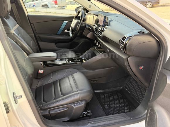 Sahibinden Citroen e-C4 X Shine Bold 2023 Model  65.000 km Beyaz