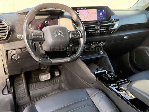 Sahibinden Citroen e-C4 X Shine Bold 2023 Model  65.000 km Beyaz