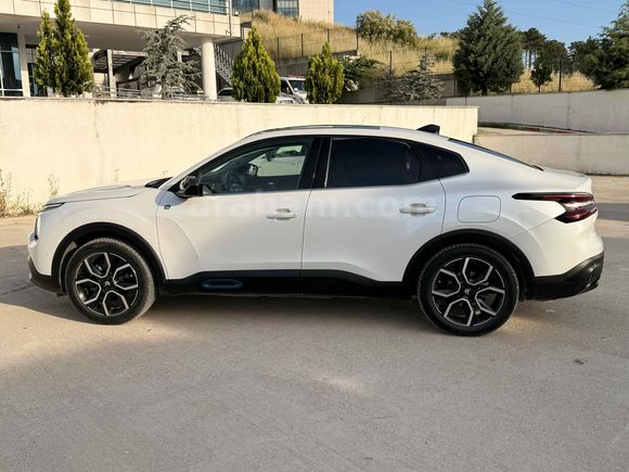 Sahibinden Citroen e-C4 X Shine Bold 2023 Model  65.000 km Beyaz