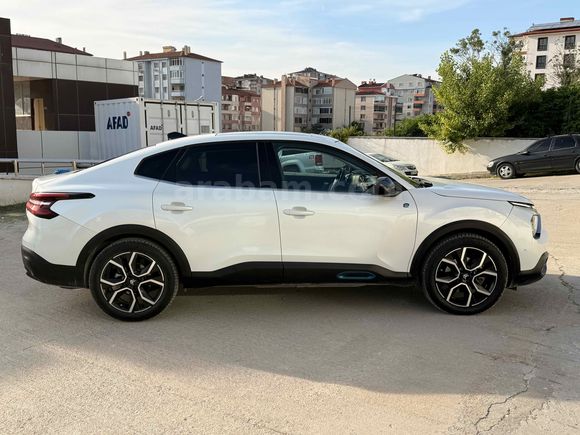 Sahibinden Citroen e-C4 X Shine Bold 2023 Model  65.000 km Beyaz