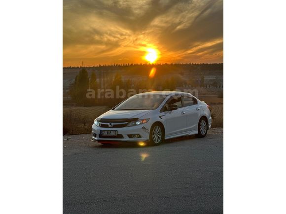 Sahibinden Honda Civic 1.6i VTEC Eco Elegance 2014 Model