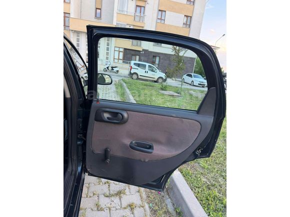 Sahibinden Opel Corsa 1.3 CDTI Essentia 2004 Model 