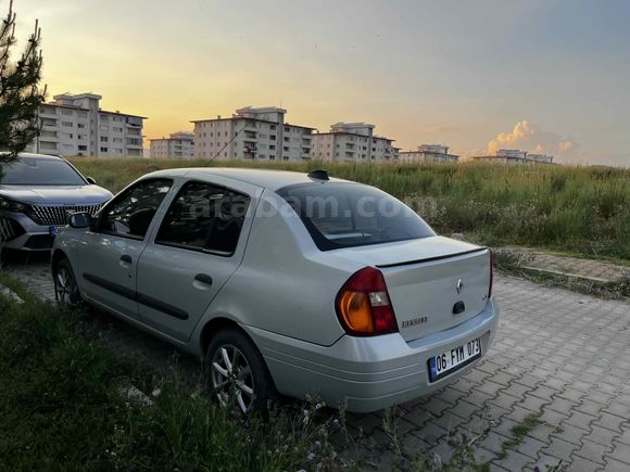 Sahibinden Renault Clio 1.4 RNA 2000 Model 