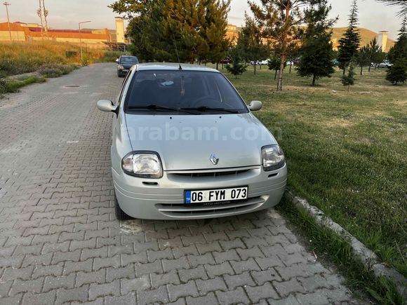 Sahibinden Renault Clio 1.4 RNA 2000 Model 